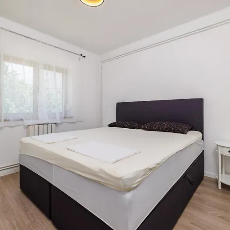 Mediteran * ツリクヴェニツァ