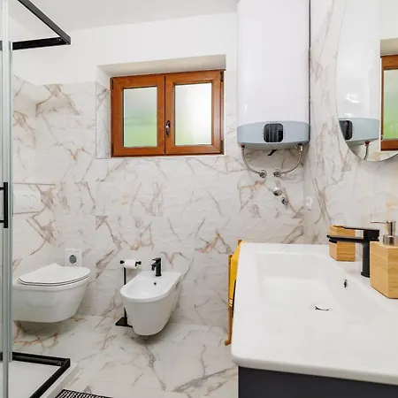 アパート Mediteran ツリクヴェニツァ