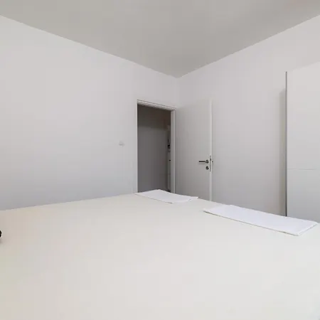 アパート Mediteran