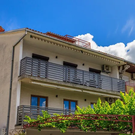 アパート Mediteran